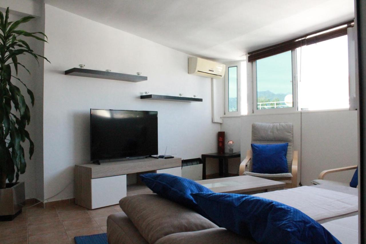 Apartment Sirena Beach Nerja Exterior photo